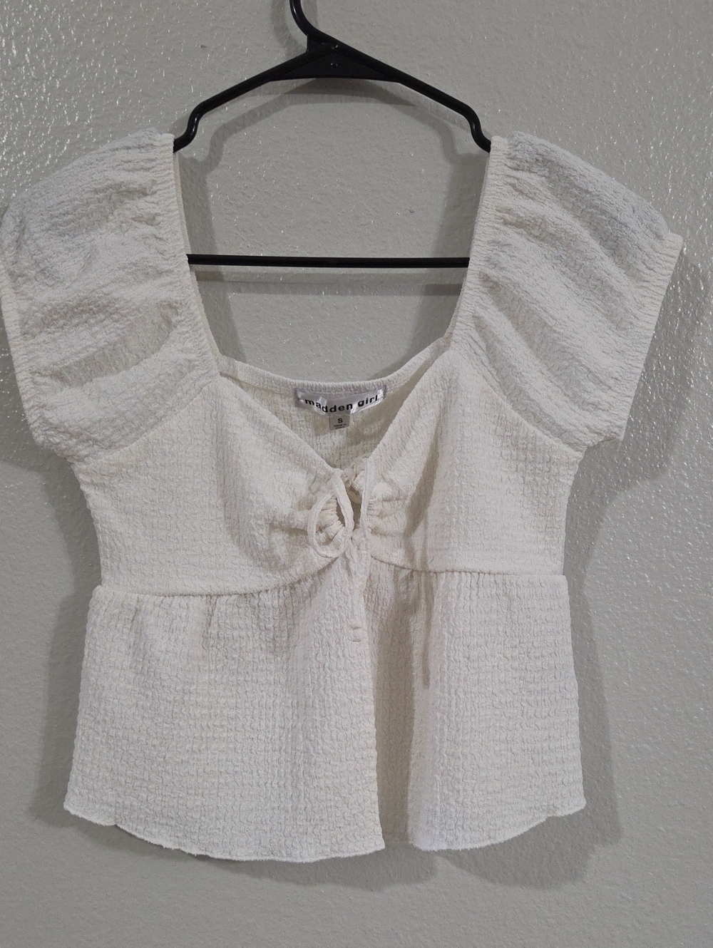 Madden Girl White Crinkle Textured Tie-Front Peplum Blouse